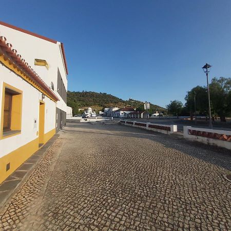 Villa Casa Da Avo Velhinha Telheiro Esterno foto