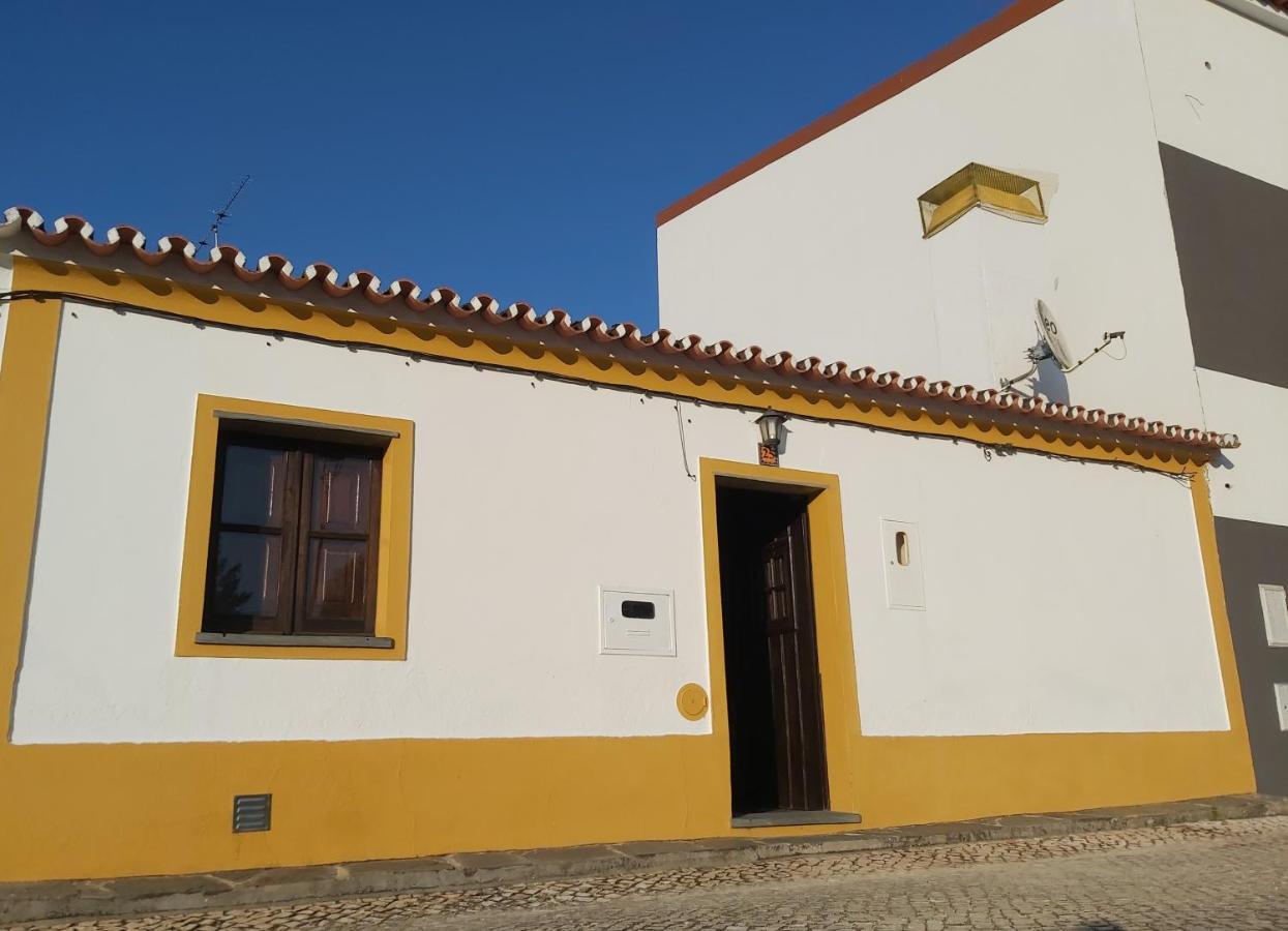 Villa Casa Da Avo Velhinha Telheiro Esterno foto