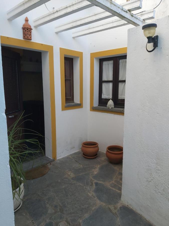 Villa Casa Da Avo Velhinha Telheiro Esterno foto